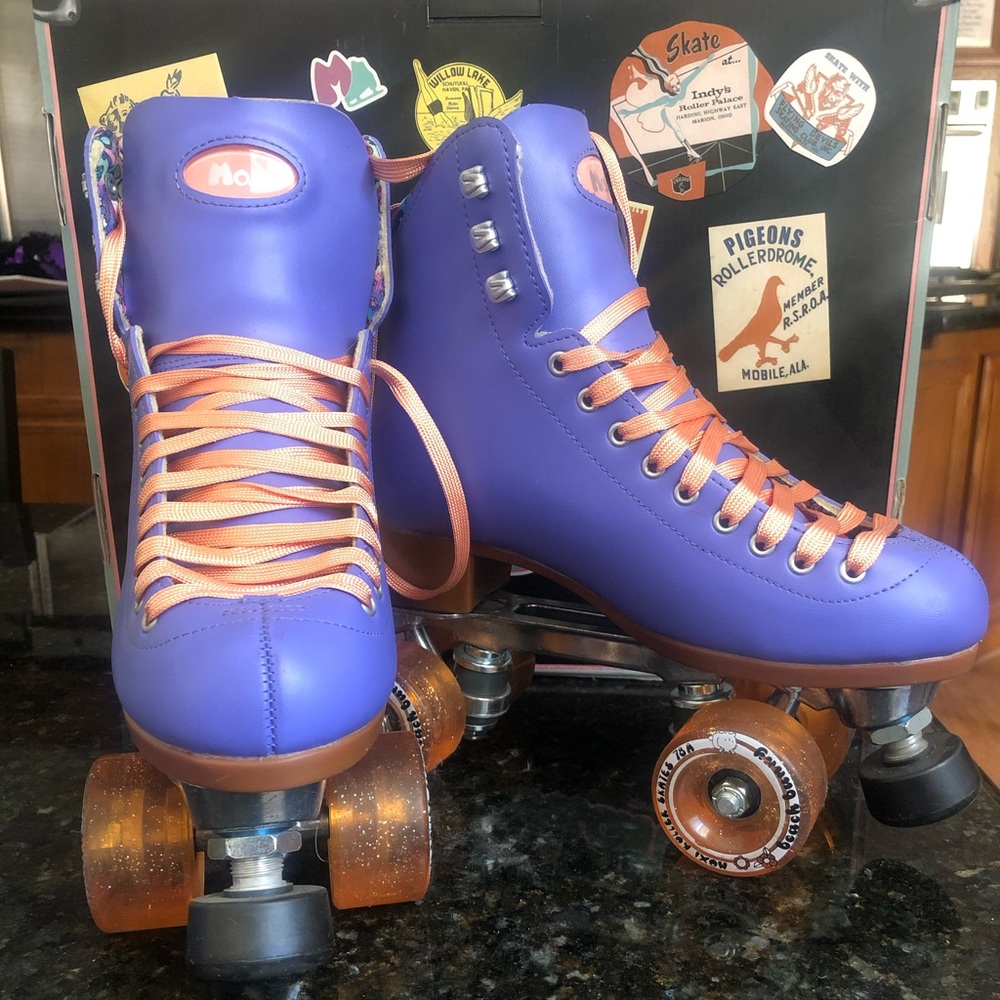 Moxi Beach Bunny Roller skates
